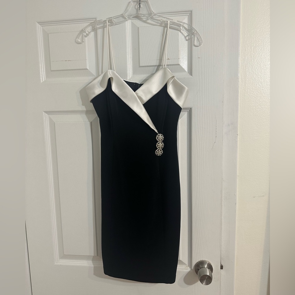 Vintage 90’s Betsy & Adam Black and White Dress